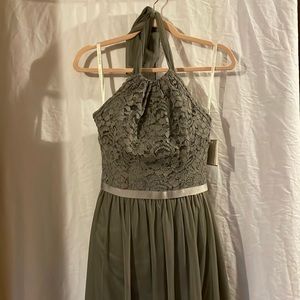 Absolutely stunning for cocktails, a night out, or prom